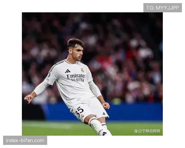 劳尔阿森西奥防守失位 中卫组合默契度需提升