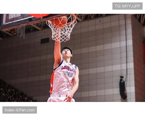 徐昕21分11篮板4盖帽 广州年轻内线防守端威慑力足